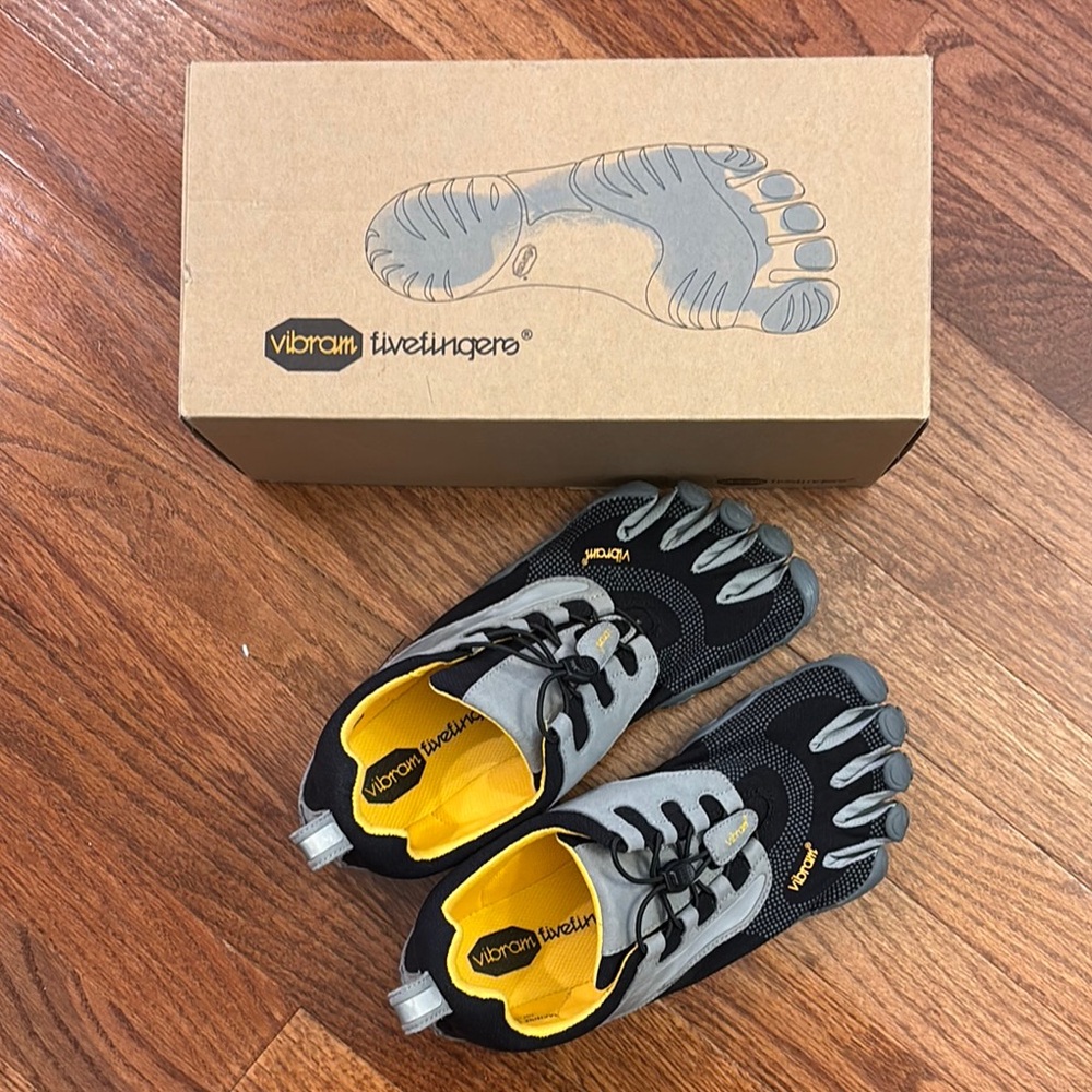 Used Vibram M358 Bikila LS five Fingers Black and Gray Shoes - Men’s 42